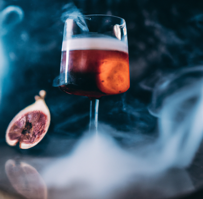 The Rise of Smoke Cocktails: A Sensational Flavor Experience Igniting the Market